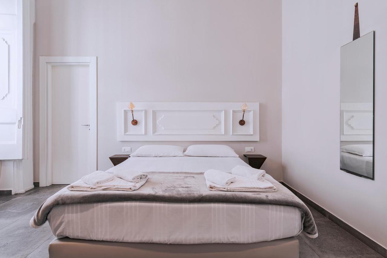 La Smorfia Hotell Neapel Exteriör bild